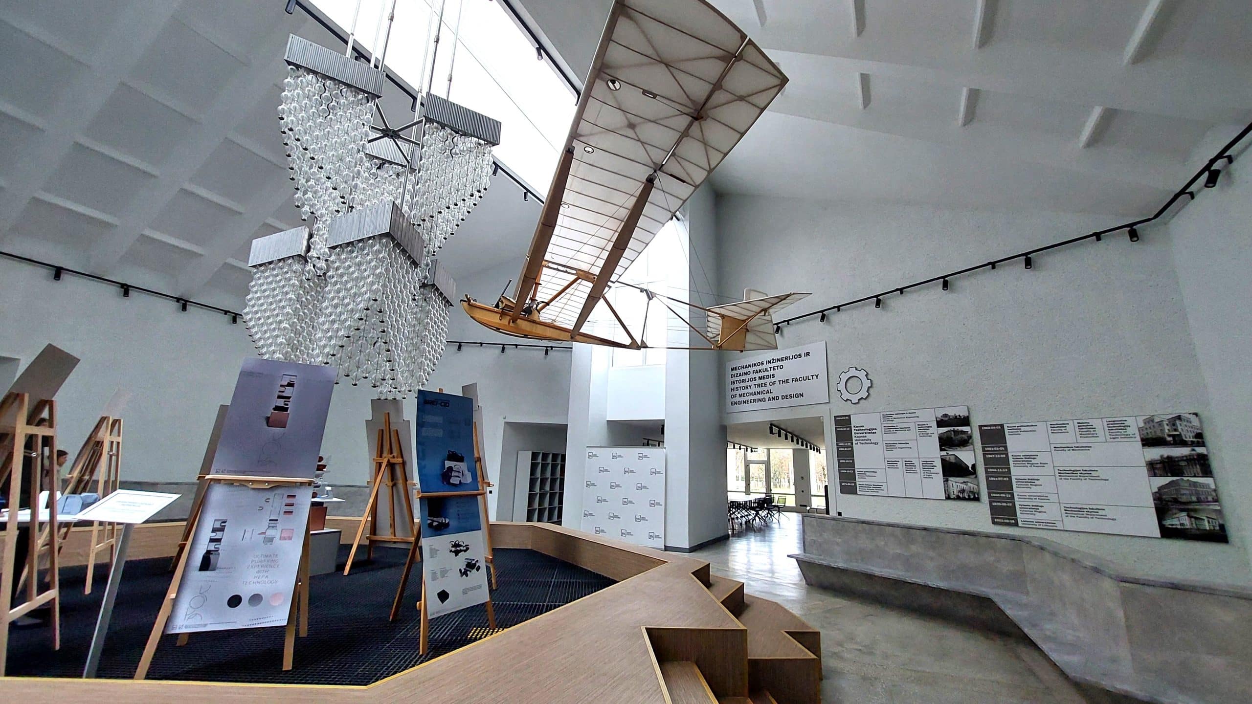 KTU Mechanikos inžinerijos ir dizaino fakultete eksponuojama pirmojo lietuviško sklandytuvo replika