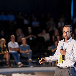 Padedame priimti sprendimus